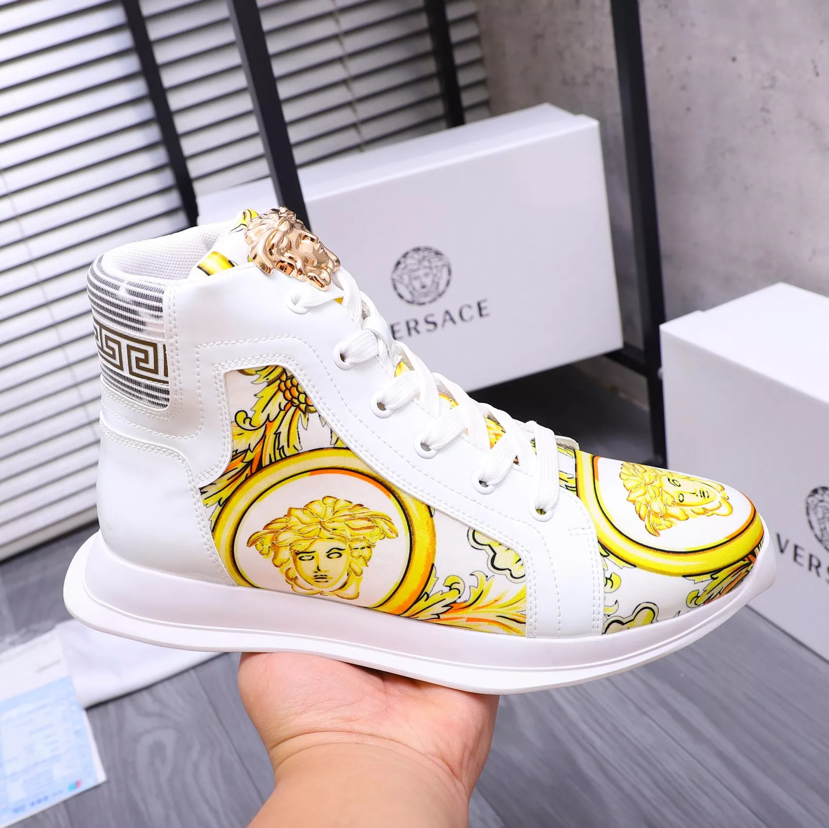 versace high tops chaussures pour femme s_12744512